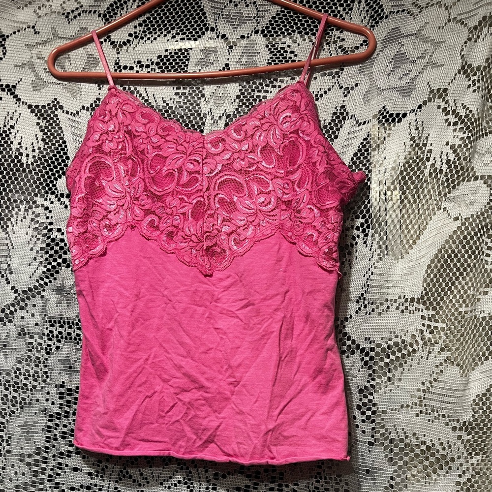 Eyeshadow pink tank top